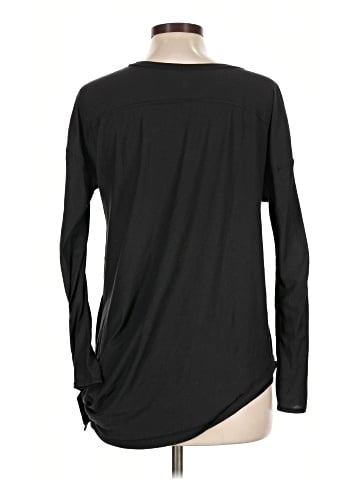 Lululemon Athletica Long Sleeve T-Shirt (view 2)