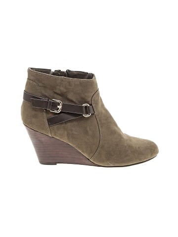 REPORT Wedges (view 1)
