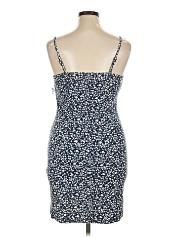 Old Navy Casual Dress (view 2)