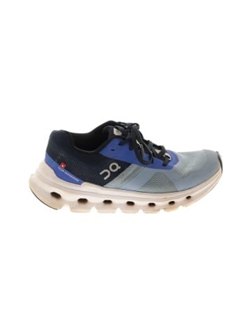 On Cloud Sneakers (view 1)