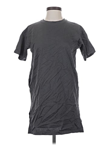 Uniqlo Short Sleeve T-Shirt (view 1)