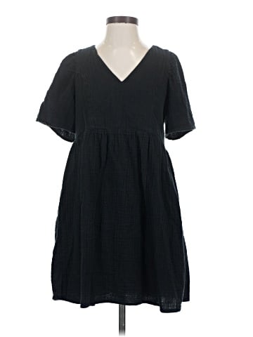 Old Navy Casual Dress (view 1)