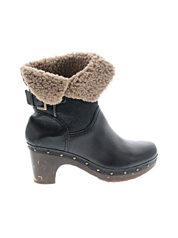 Ugg Ankle Boots (view 1)