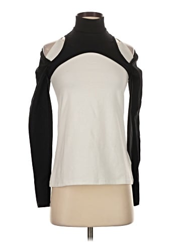 I.AM.GIA Shrug (view 1)