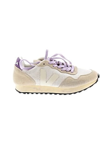 VEJA Sneakers (view 1)