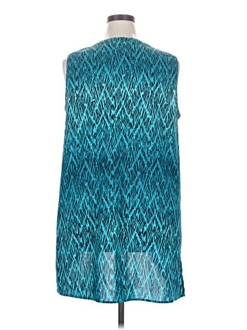 Catherines Sleeveless T-Shirt (view 2)