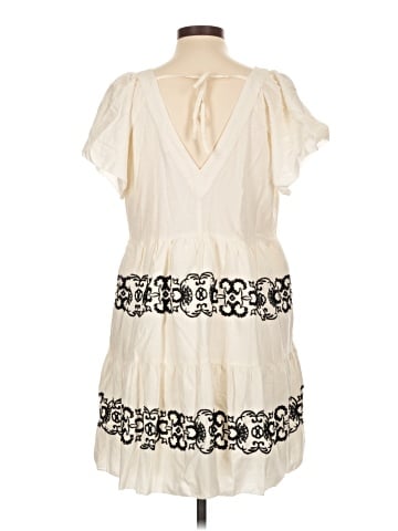 Old Navy Casual Dress (view 2)
