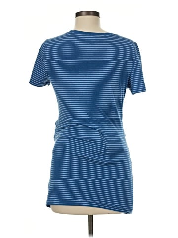 Love by Gap Short Sleeve T-Shirt (view 2)