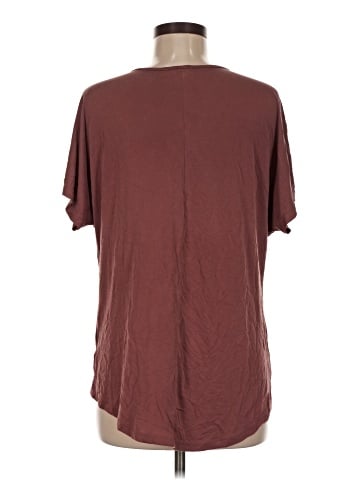 Charlotte Russe Short Sleeve T-Shirt (view 2)