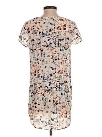 Liz Lange Maternity for Target Short Sleeve Blouse (view 2)