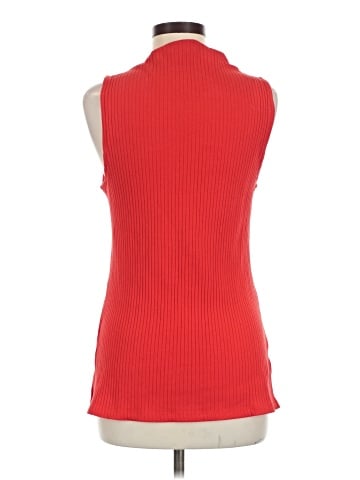 Old Navy Sleeveless T-Shirt (view 2)