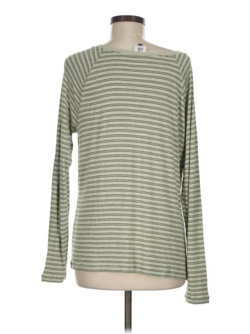 CAbi Long Sleeve Top (view 2)
