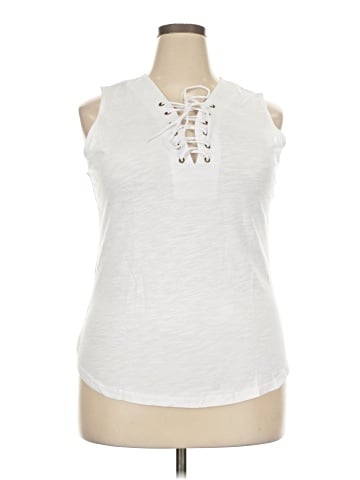 Classique Sleeveless Blouse (view 1)