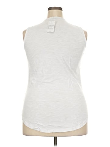Classique Sleeveless Blouse (view 2)