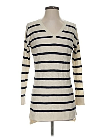 Vince. Long Sleeve T-Shirt (view 1)