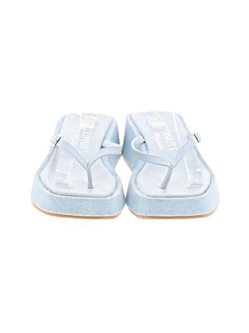Coconuts Wedges (view 2)
