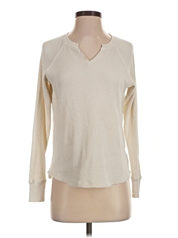 American Eagle Outfitters Long Sleeve T-Shirt (view 1)