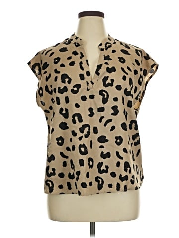 Shein Curve Sleeveless Blouse (view 1)