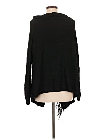 Lovestitch Poncho (view 2)