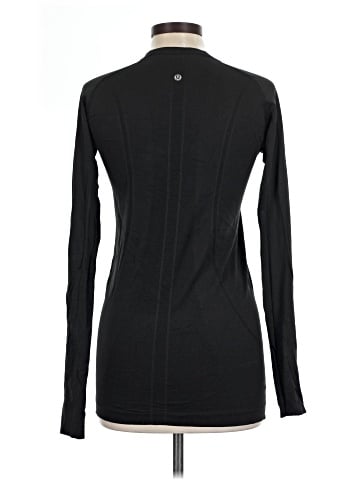 Lululemon Athletica Long Sleeve T-Shirt (view 2)