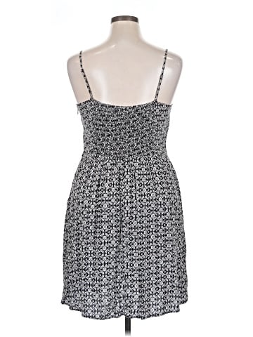 Old Navy Casual Dress (view 2)