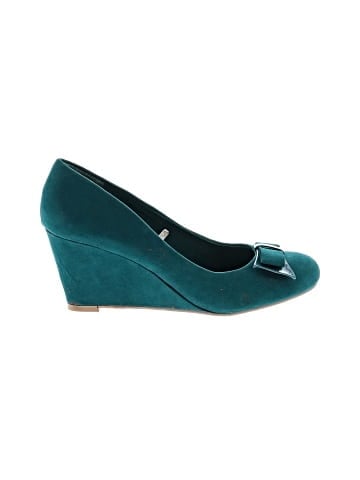 Madeline Stuart Wedges (view 1)