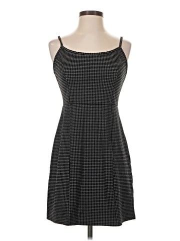 Urban Outfitters Casual Dress (view 1)
