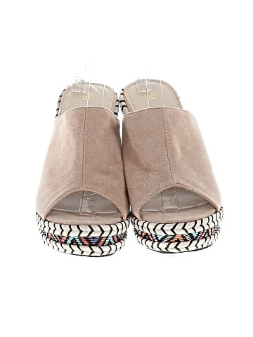 Unbranded Wedges (view 2)