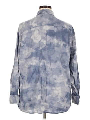 Old Navy Long Sleeve Button-Down Shirt (view 2)