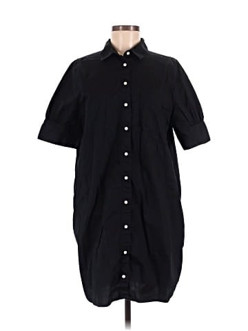 Old Navy Short Sleeve Button-Down Shirt (view 1)