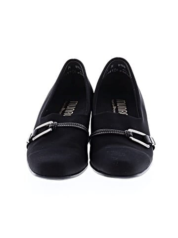 Munro American Heels (view 2)