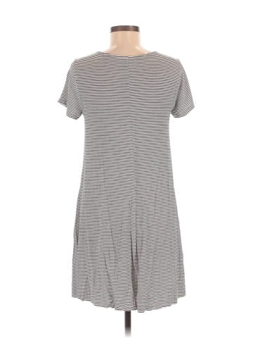 Old Navy Casual Dress (view 2)
