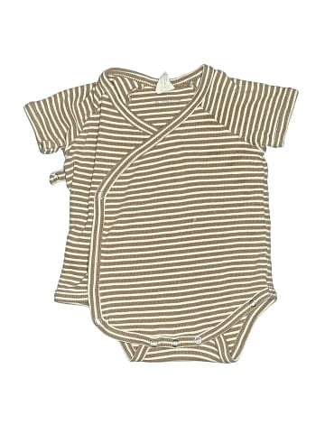 Kate Quinn Organics Short Sleeve Onesie (view 1)