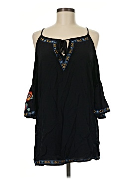 Flying Tomato Sleeveless Blouse