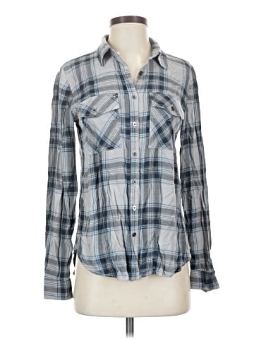 Maurices Long Sleeve Button-Down Shirt (view 1)