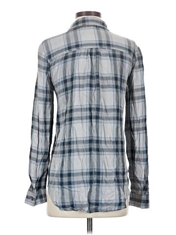 Maurices Long Sleeve Button-Down Shirt (view 2)