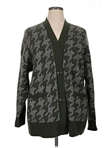Madewell Allston Double-Button Cardigan Sweater in Houndstooth (view 1)