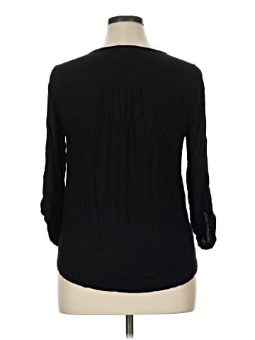 Cable & Gauge 3/4 Sleeve Blouse (view 2)