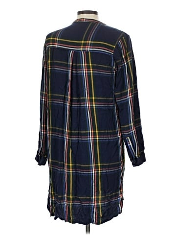 Old Navy Casual Dress (view 2)