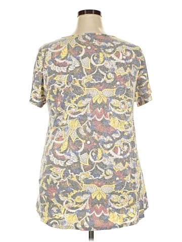 Lularoe Short Sleeve T-Shirt (view 2)