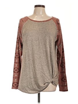 24/7 Maurices Long Sleeve Top
