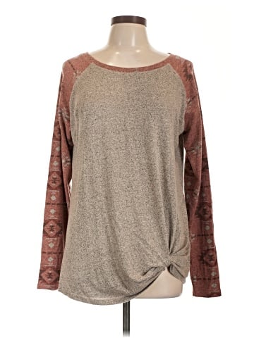 24/7 Maurices Long Sleeve Top (view 1)