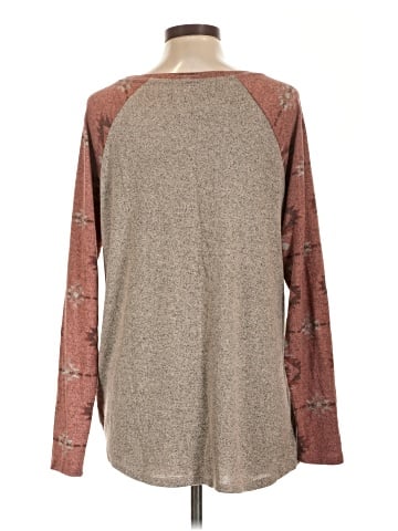 24/7 Maurices Long Sleeve Top (view 2)