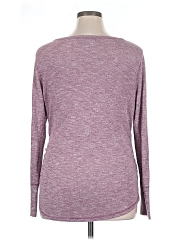 Liz Lange Maternity 3/4 Sleeve T-Shirt (view 2)