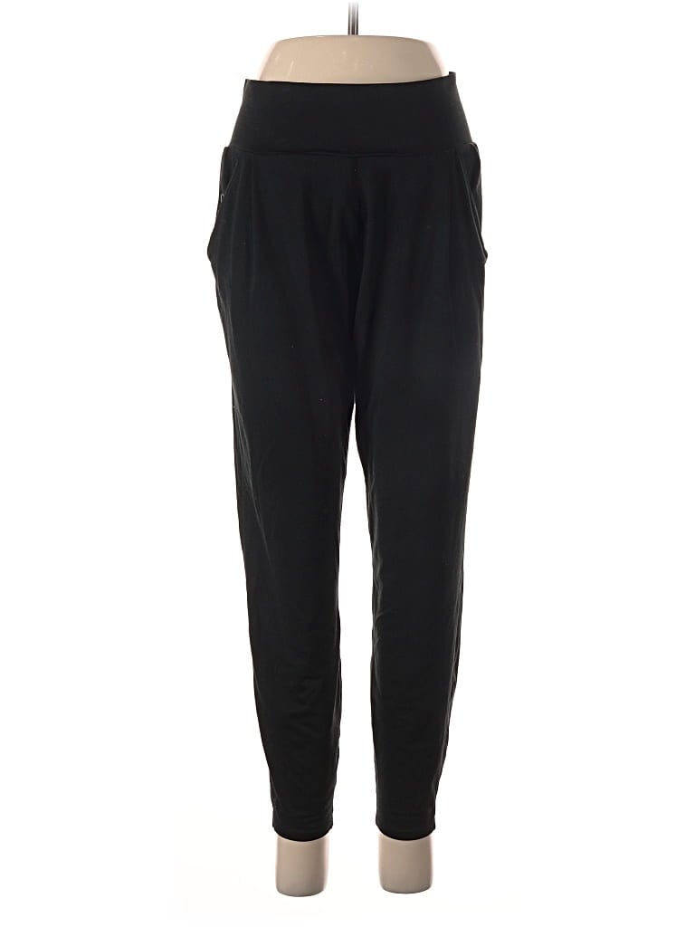 Pre-owned Vuori Track Pants In Black