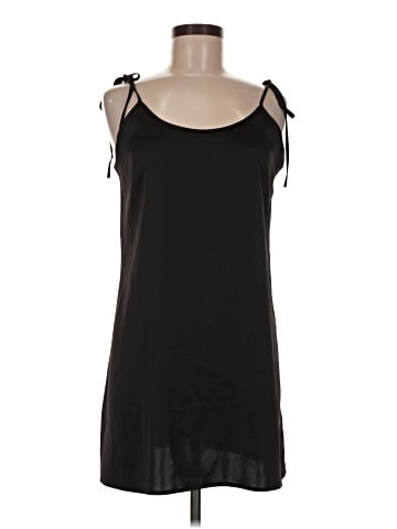 Urban Outfitters Casual Dress (view 1)