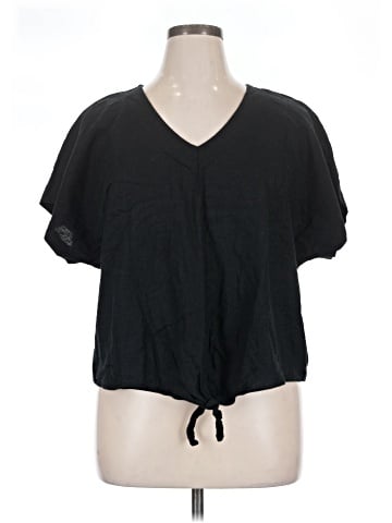Ava & Viv Short Sleeve Top (view 1)