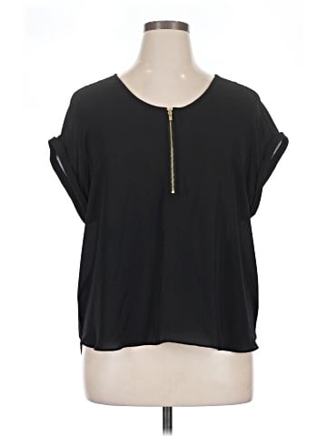 Bold Elements Short Sleeve Top (view 1)
