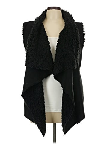 Me Jane Faux Fur Vest (view 1)