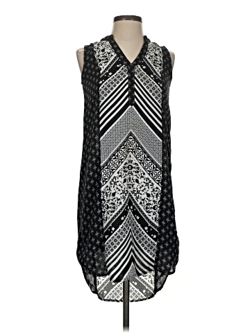 Xhilaration Casual Dress (view 1)